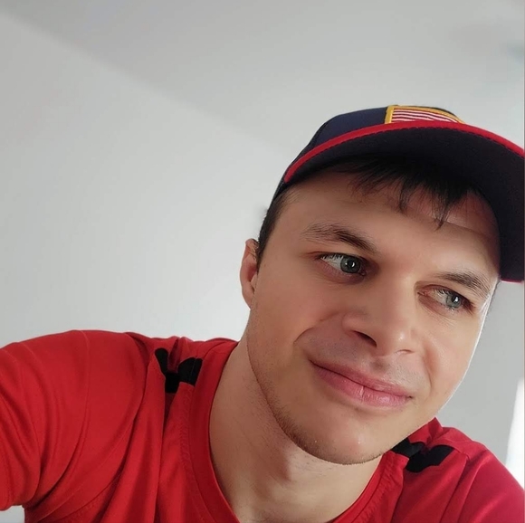 Meet your Posher, Austen - Picture 1 of 1